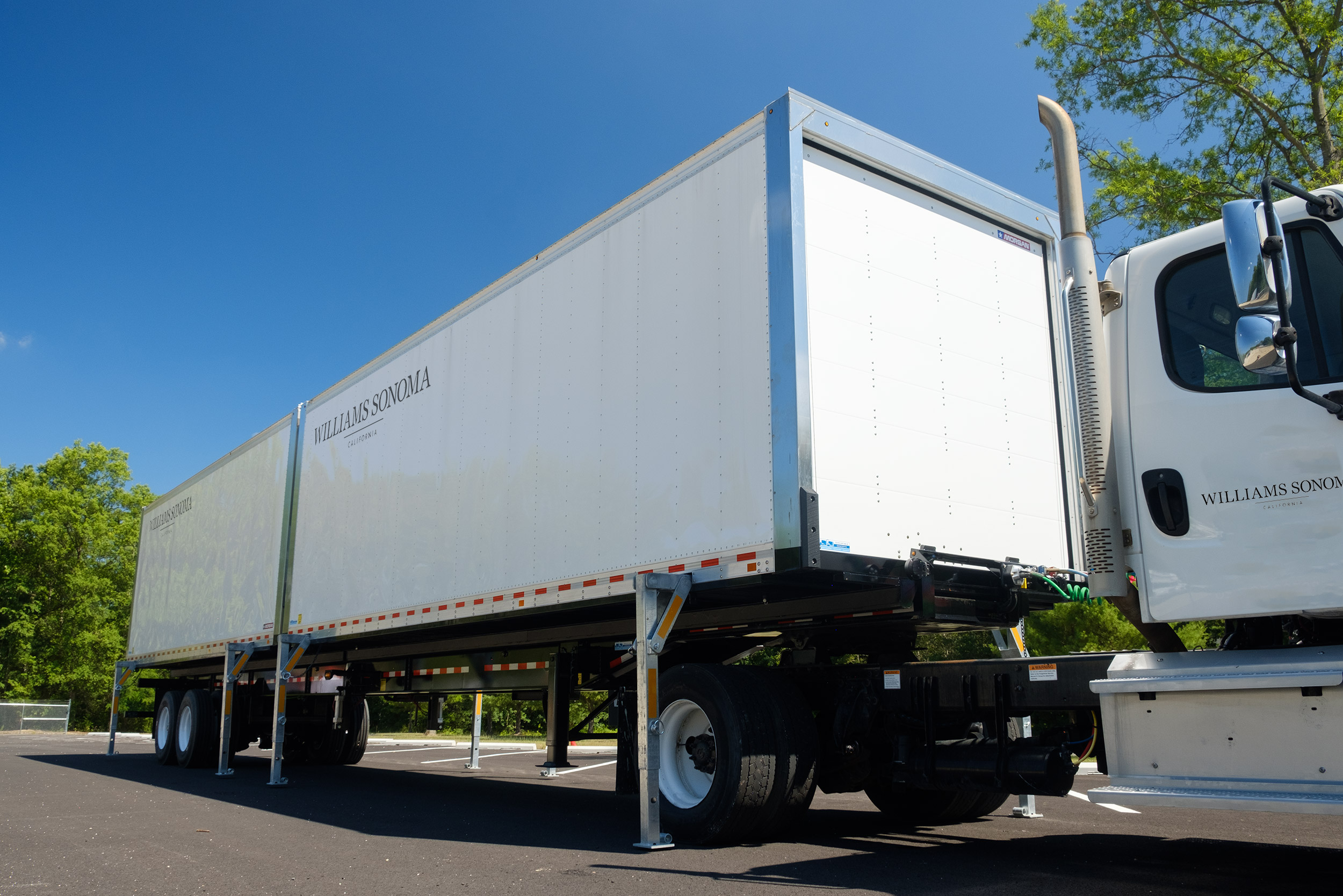 How the Warehouse On Wheels System Eliminates Product Touches